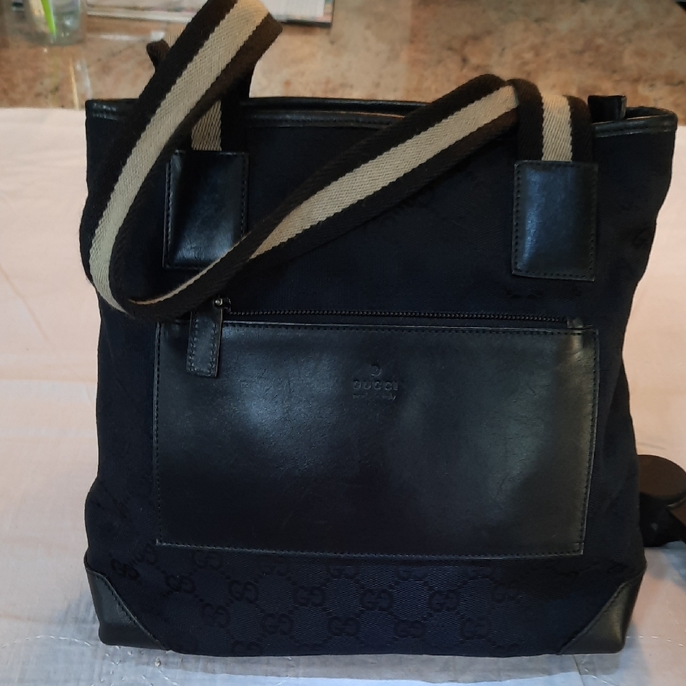 Gucci Black Lea Bag with Silver Hardware - Picture 10 of 13